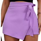 Falda corta de mujer